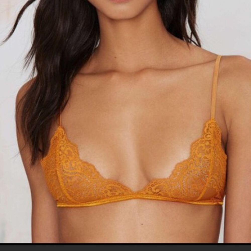 Nasty Gal Bralette Bundle + FREE GIFT
